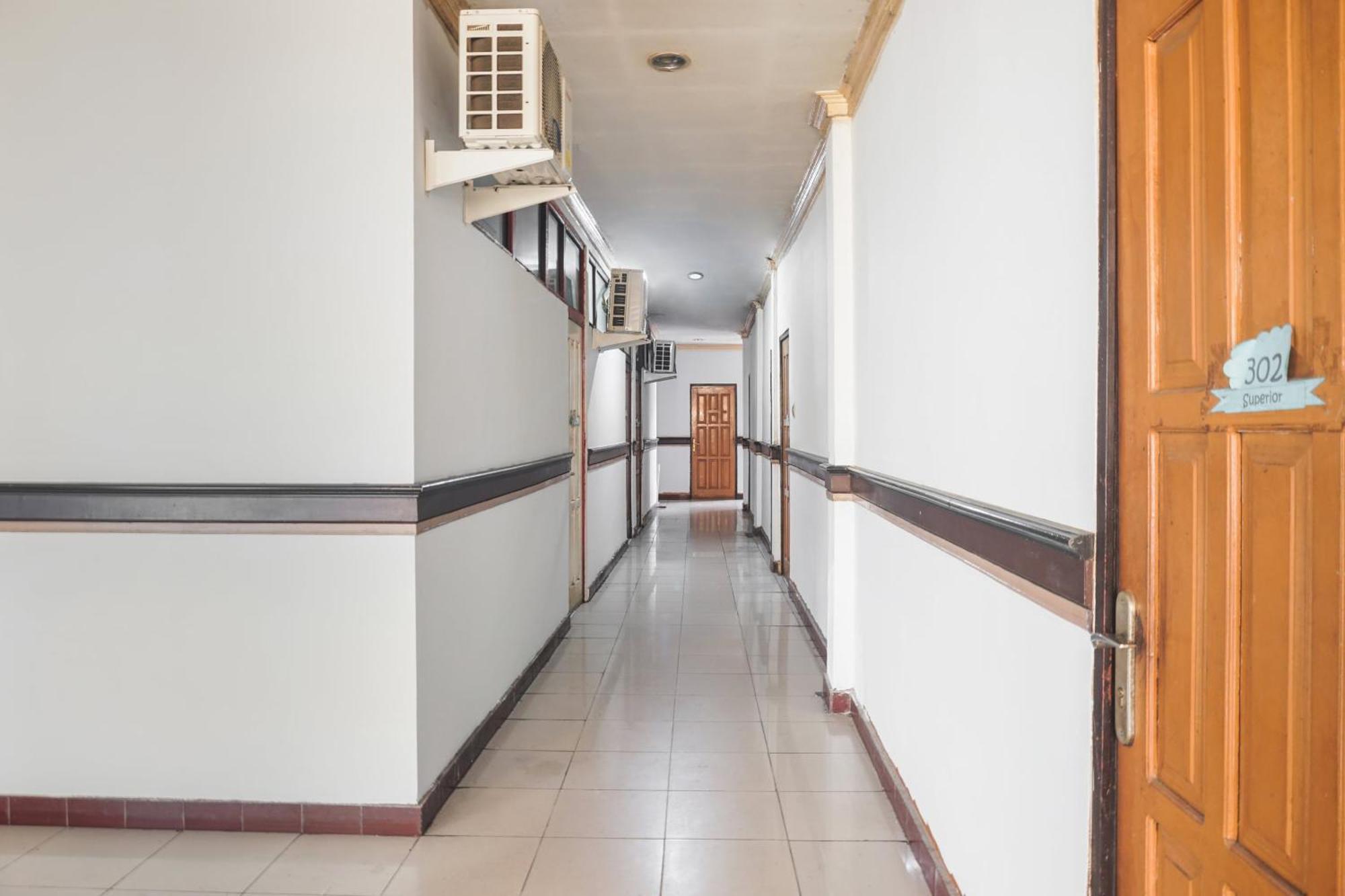Spot On 92890 Losmen Bahalap Syariah Marabahannearsiring Marabahan Ulek Barito Banjarmasin  Ngoại thất bức ảnh
